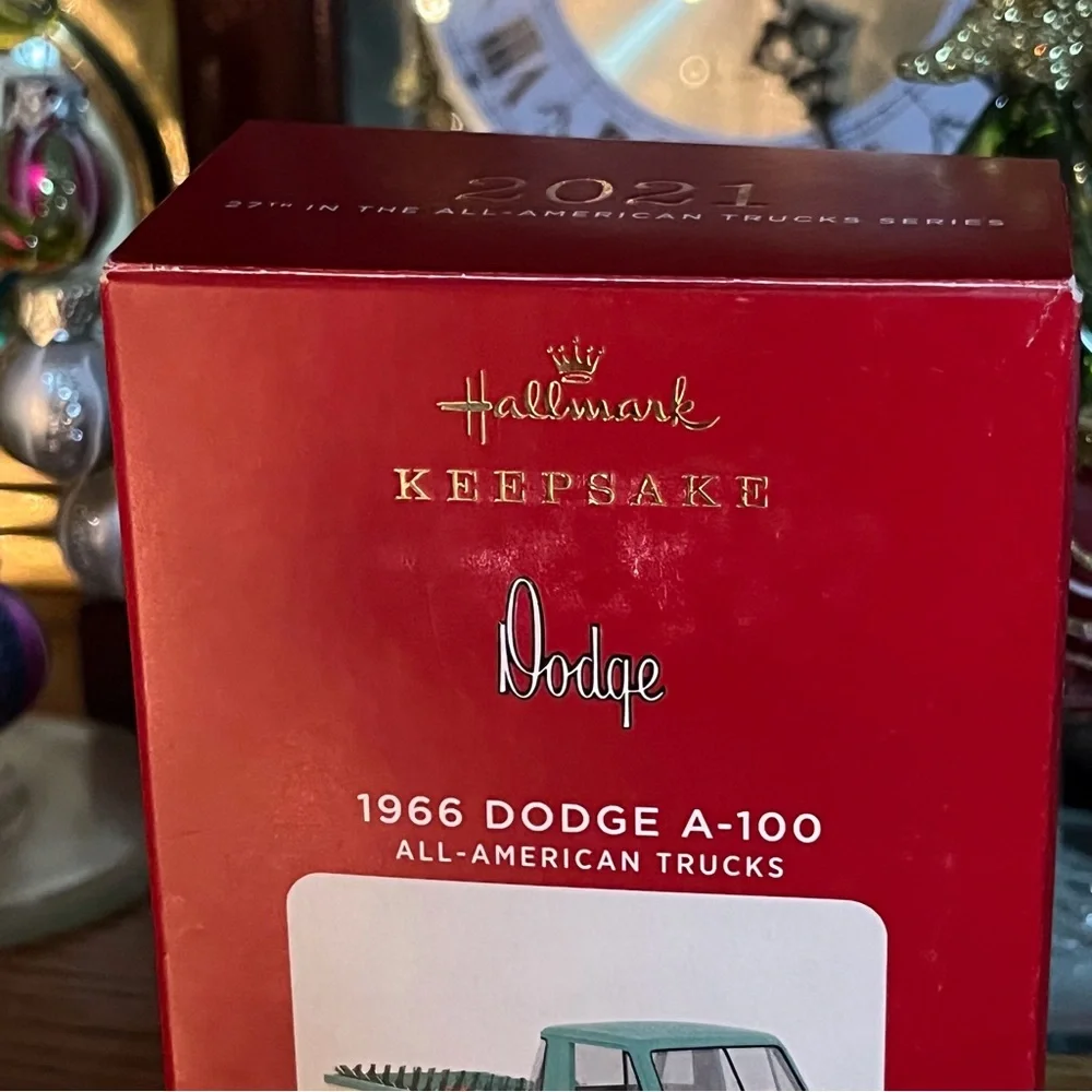 Hallmark packaging dodge light